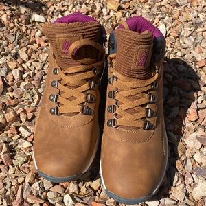 NWT RBX hiking boots